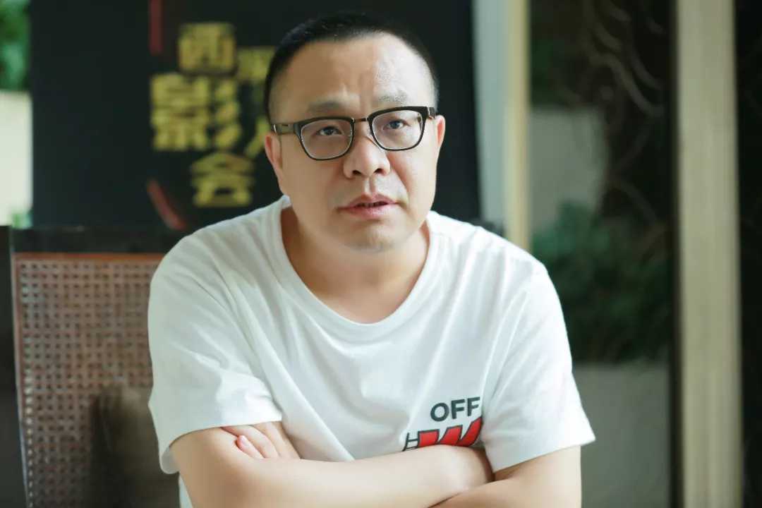 在世界中心呼唤爱